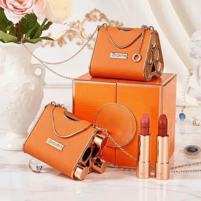 مجموعة أحمر الشفاه مع حقيبة أنثوية فاخرة